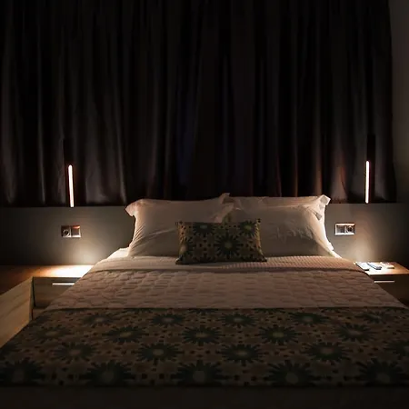 B. U. Luxury