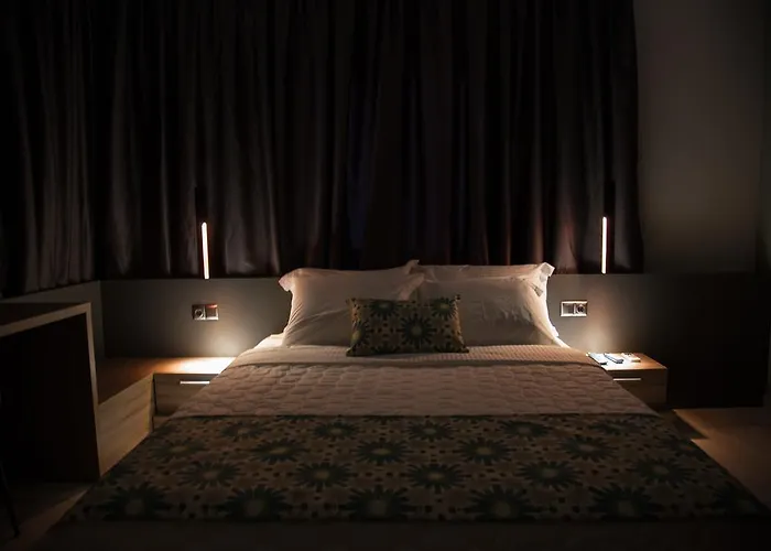 B. U. Luxury