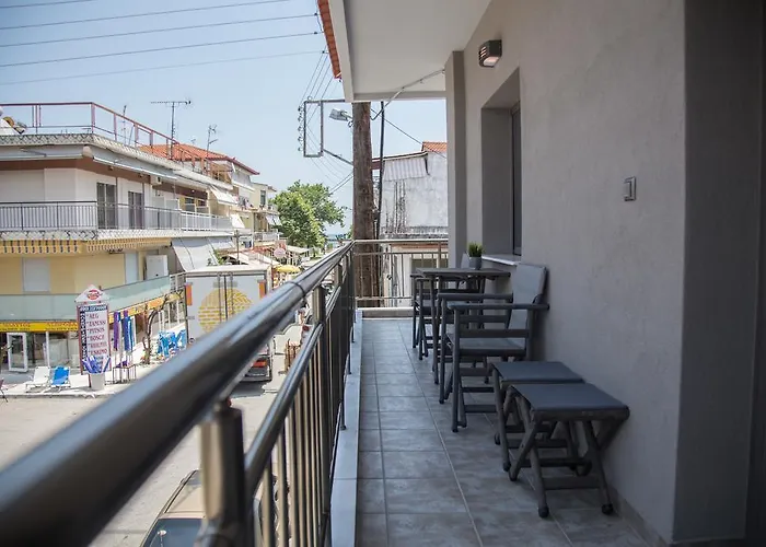 B. U. Luxury Apartamento Asprovalta