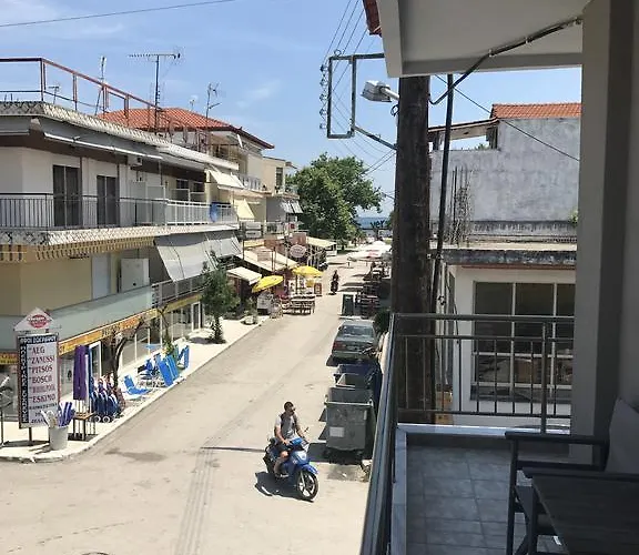 B. U. Luxury Apartamento *