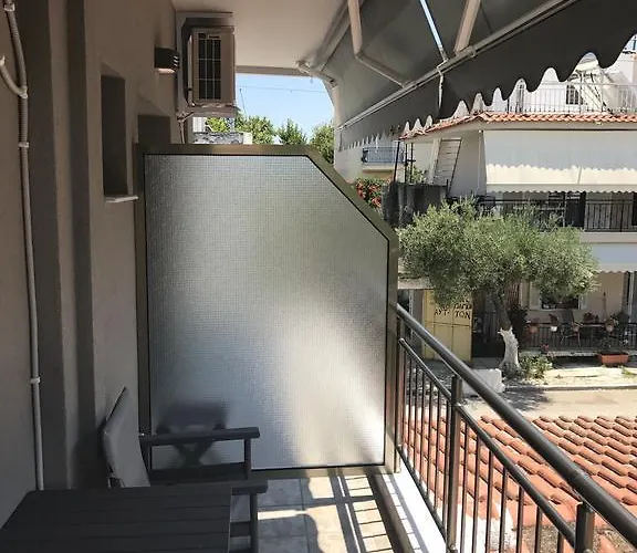 B. U. Luxury Apartamento *