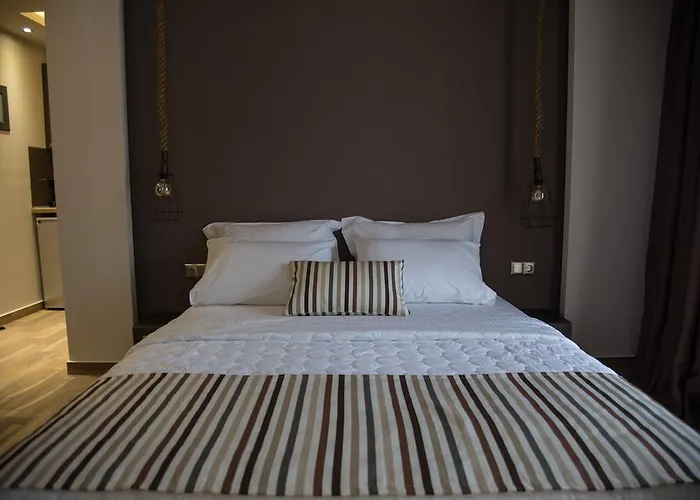B. U. Luxury Apartmán Asproválta