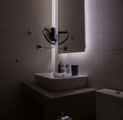 B. U. Luxury * Asprovalta